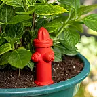 Selbstbewässerung in Form eines Feuerhydranten 