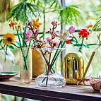 Kombinierbar mit anderen Blumen aus der LEGO Botanicals Kollektion.