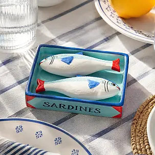 Salz- und Pfefferstreuer in Form von Sardinen