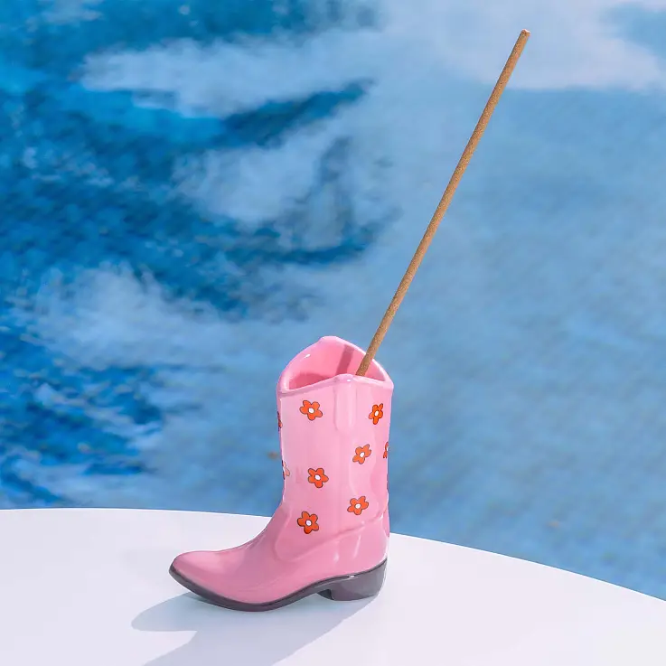 Hergestellt aus Keramik