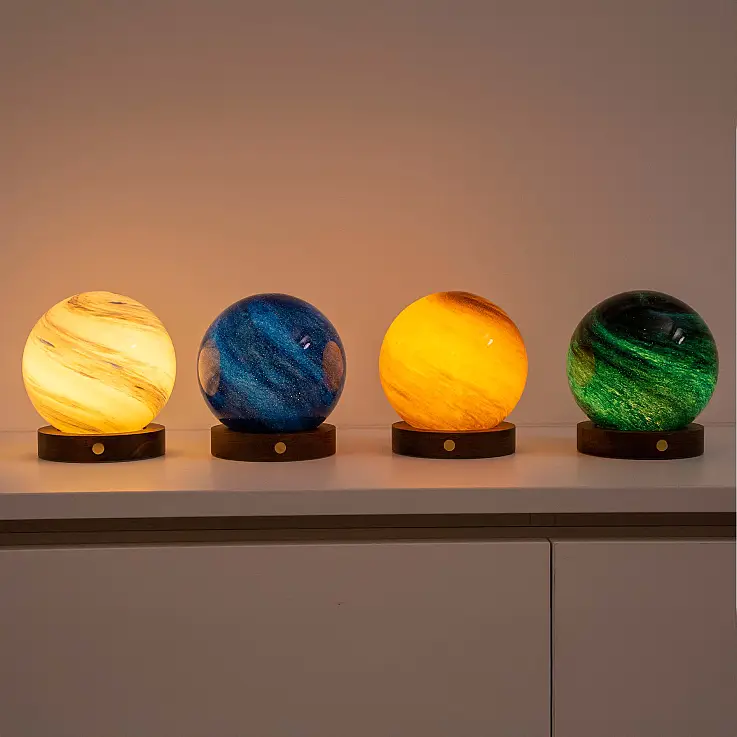 Wiederaufladbarer Akku, bis zu 15 Stunden Betriebsdauer