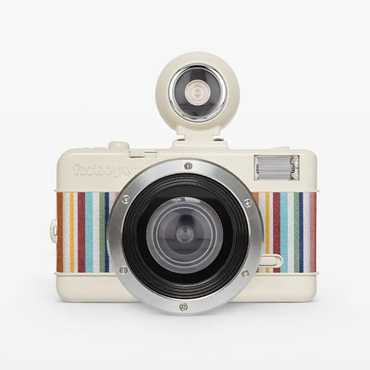 Mit eingebautem Blitz