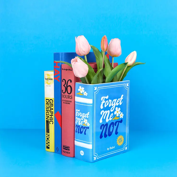 Vase in Form eines Buches