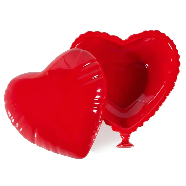 Kleine Schachtel in Form eines herzförmigen Luftballons