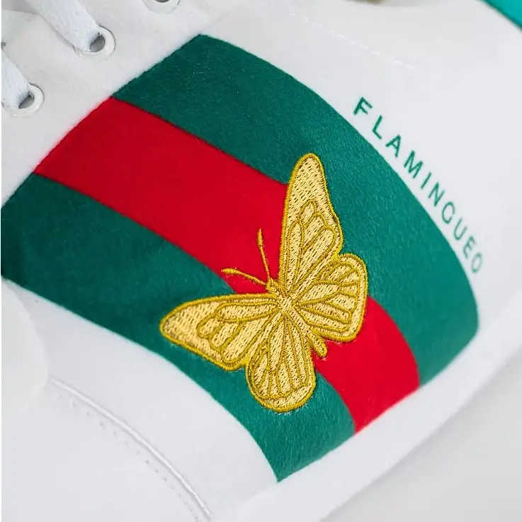 Ein Design, das von legendären Sneakers inspiriert ist
